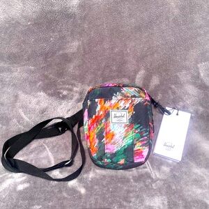 NWT- HERSCHEL Supply Co Cruz Small Canvas Crossbody